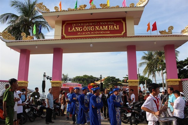 Hòn Sơn – Nơi biển gọi, lễ hội chờ!