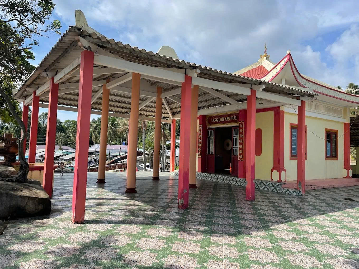 Giới thiệu lăng ông Nam Hải