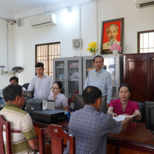 Người Dân Đặc Khu Biển Đảo Phấn Khởi Khi Dịch Vụ Công Gần Dân, Thuận Tiện